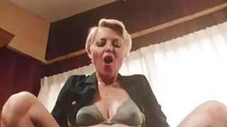 Garota morena prosti ...
