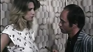 Loira sexy perfura s ...