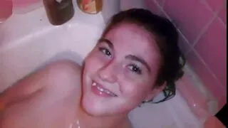 Loira excêntrica com ...